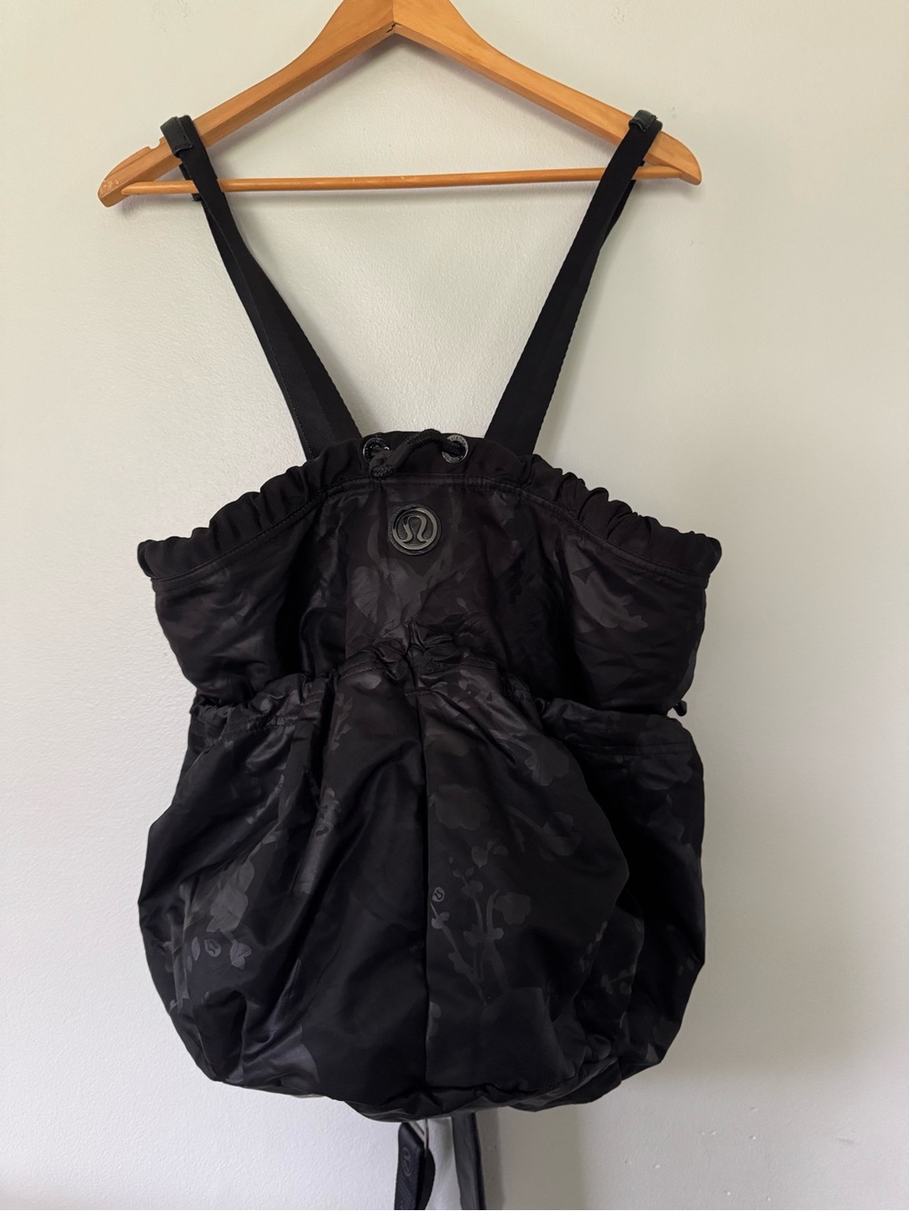lululemon athletica Bliss Bag in Black with Floral Design